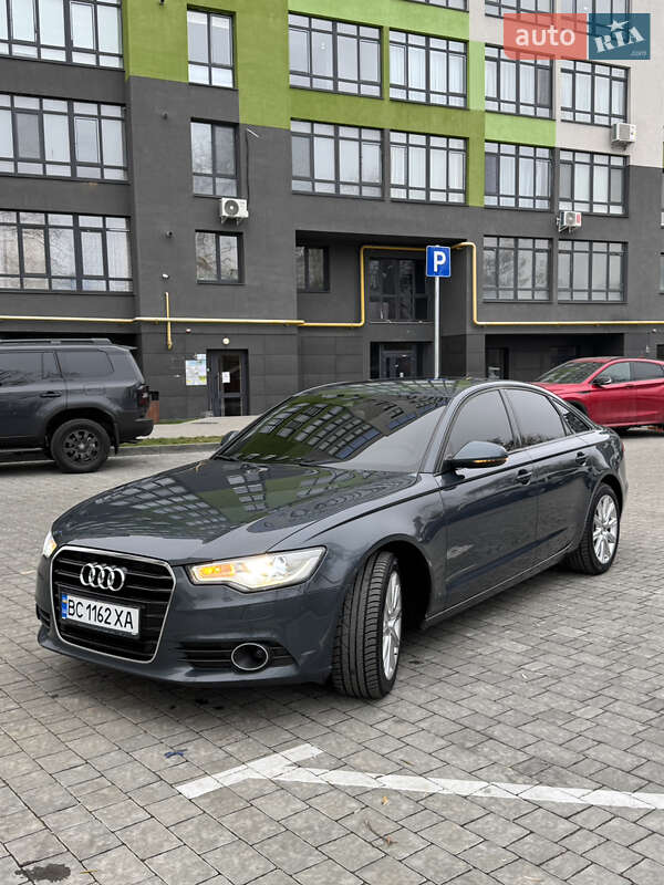 Седан Audi A6 2013 в Ивано-Франковске
