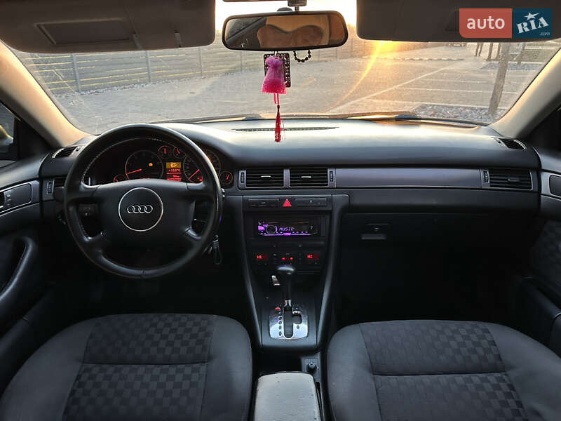 Седан Audi A6 2003 в Мукачево