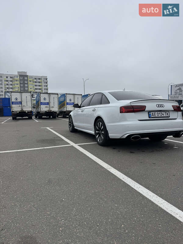 Седан Audi A6 2016 в Киеве
