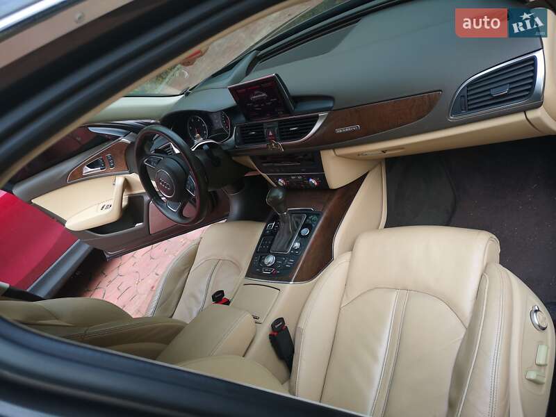 Седан Audi A6 2011 в Каневе