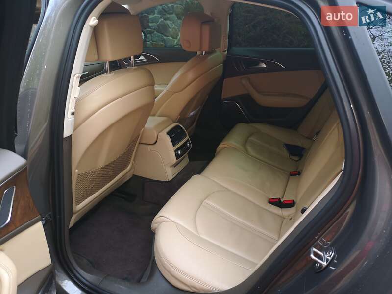 Седан Audi A6 2011 в Каневе