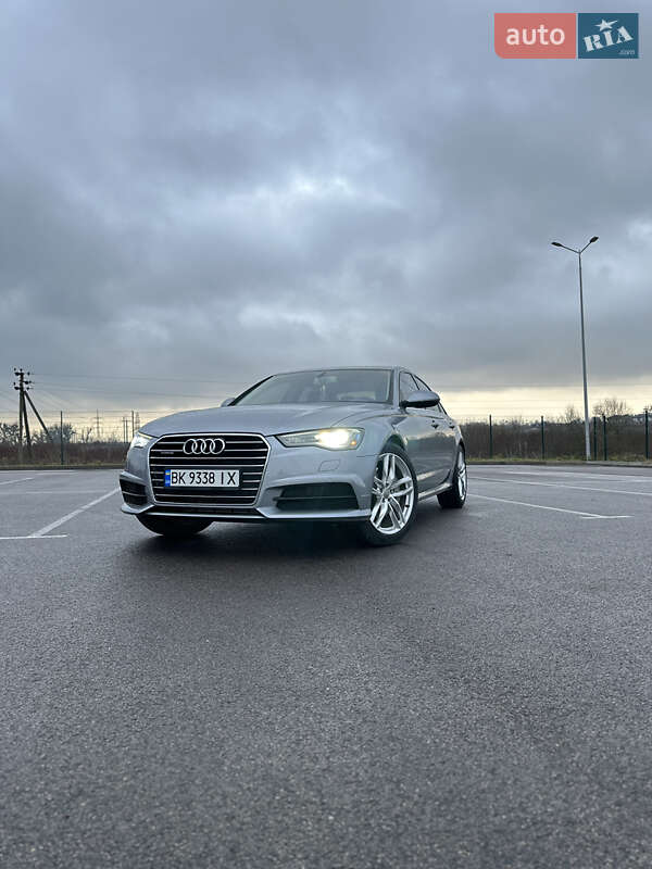 Седан Audi A6 2015 в Ровно
