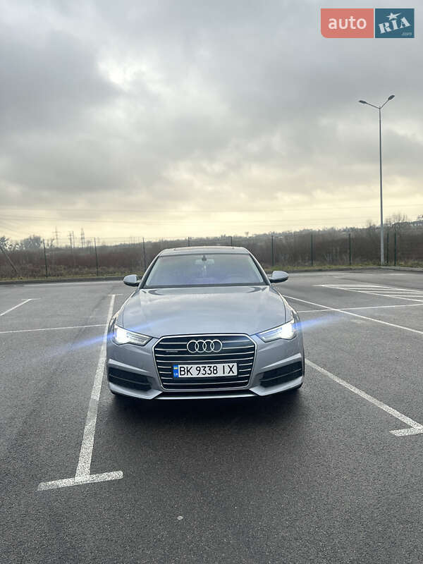 Седан Audi A6 2015 в Ровно