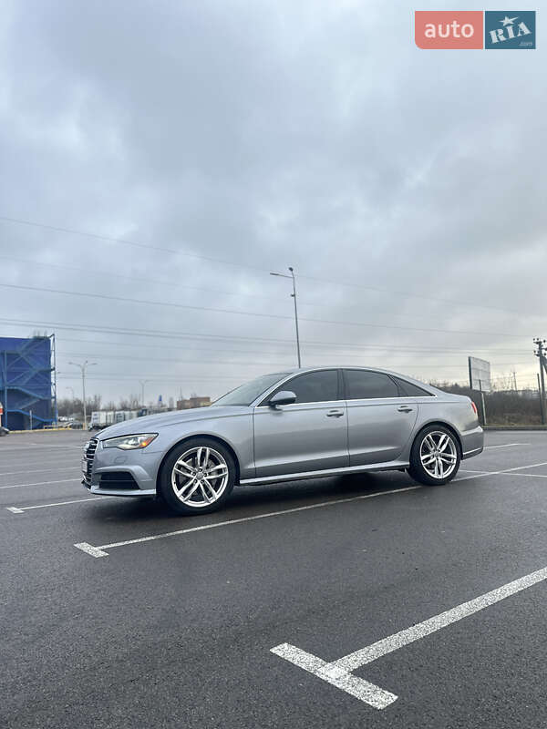 Седан Audi A6 2015 в Ровно