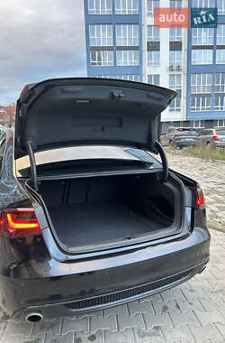 Седан Audi A6 2013 в Черновцах