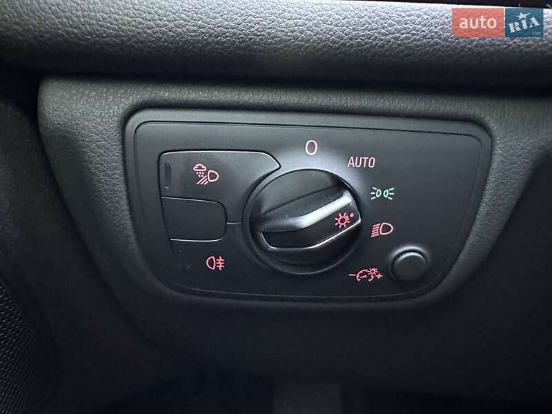 Седан Audi A6 2015 в Киеве
