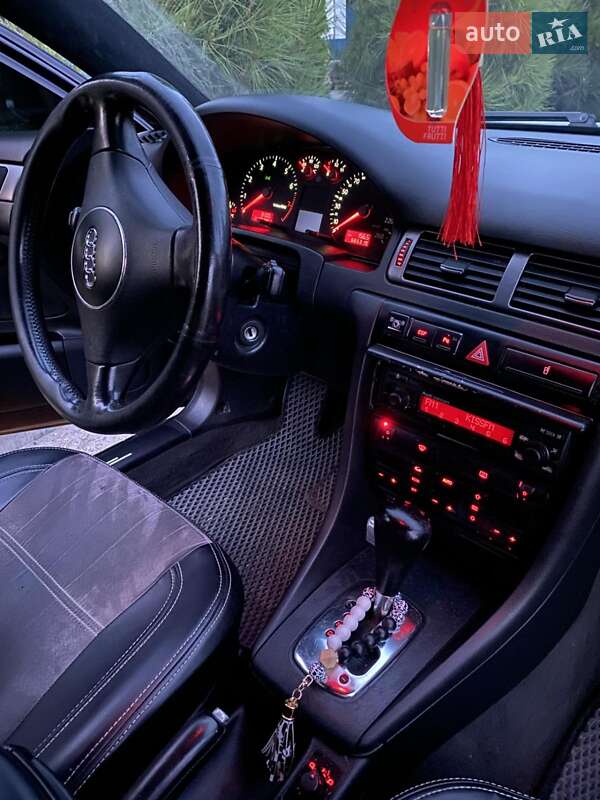 Универсал Audi A6 2001 в Киеве