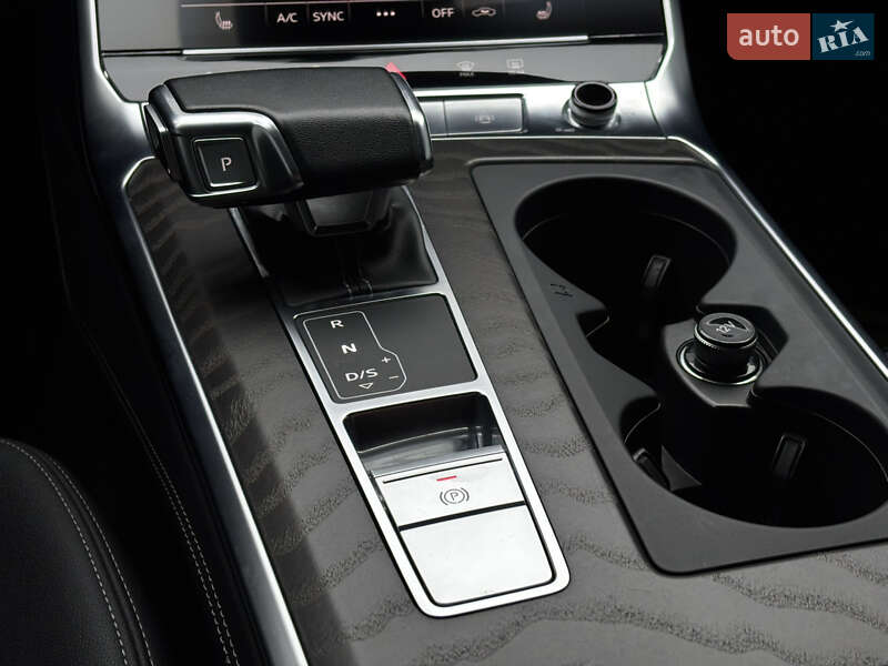 Седан Audi A6 2022 в Киеве