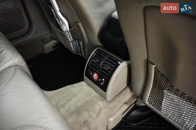 Седан Audi A6 2004 в Днепре