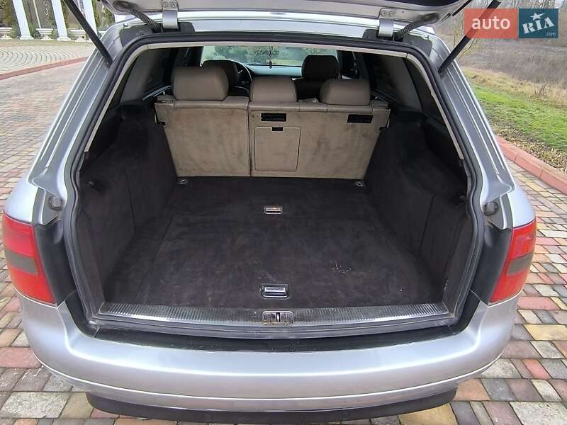 Универсал Audi A6 2003 в Миргороде