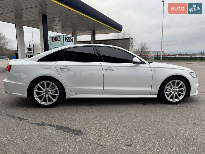 Седан Audi A6 2017 в Днепре