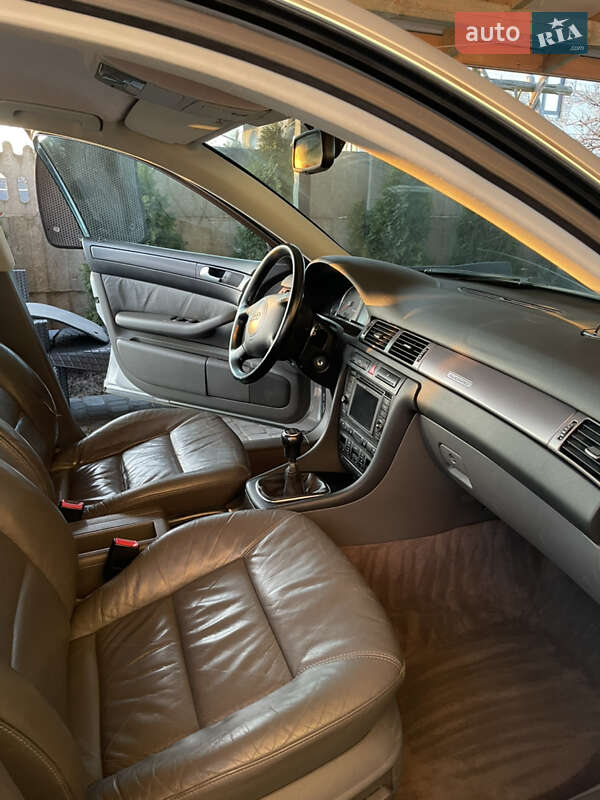 Универсал Audi A6 2003 в Добросине