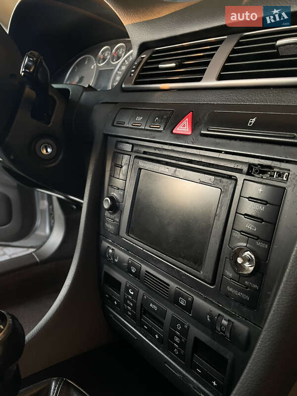 Универсал Audi A6 2003 в Добросине