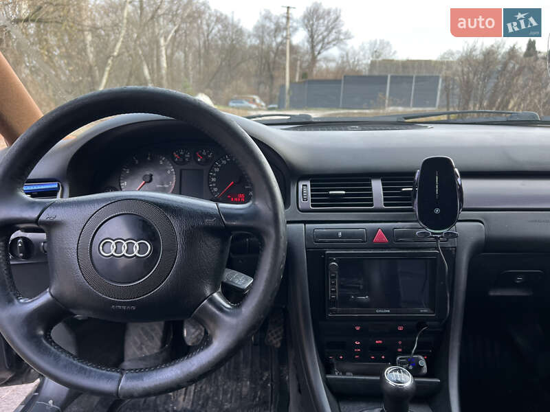 Седан Audi A6 2001 в Сумах