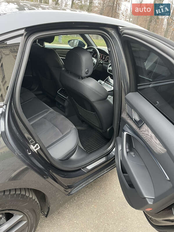 Седан Audi A6 2023 в Киеве