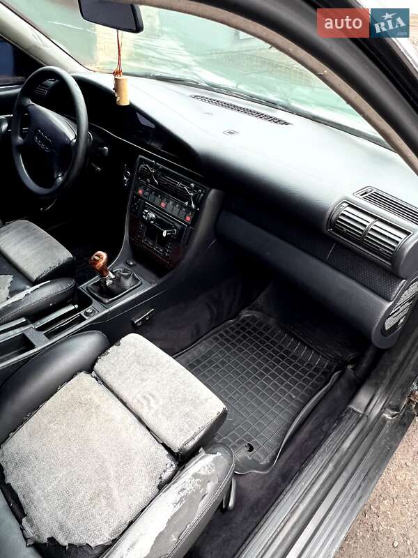 Седан Audi A6 1995 в Харькове