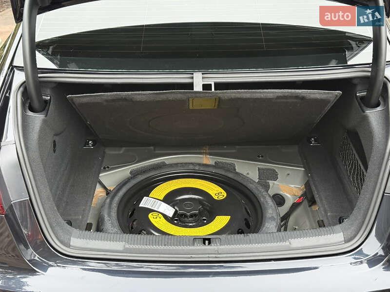 Седан Audi A6 2016 в Киеве