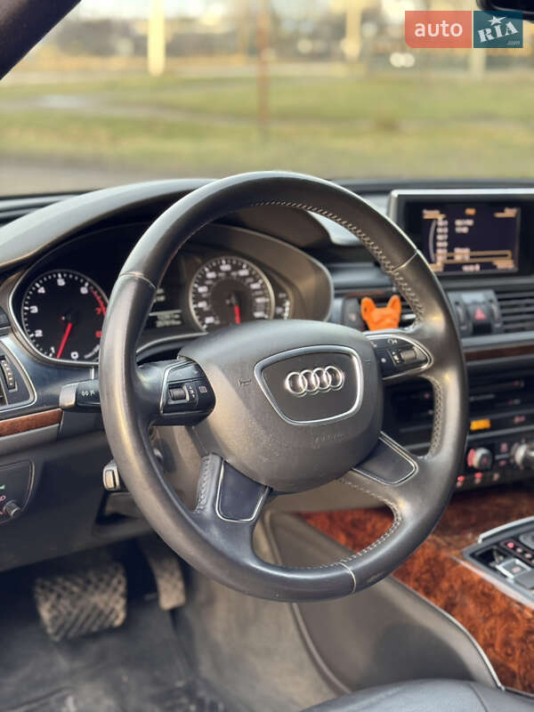 Седан Audi A6 2013 в Нововолынске