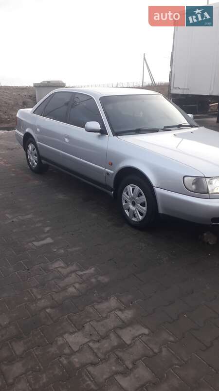 Седан Audi A6 1997 в Луцке