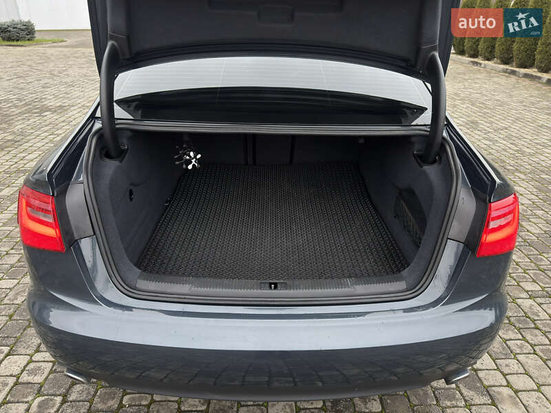 Седан Audi A6 2013 в Черновцах