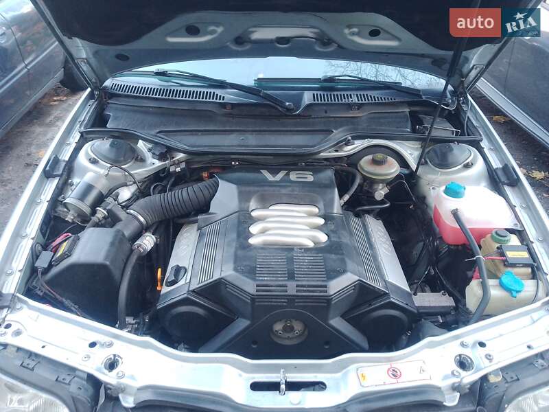 Універсал Audi A6 1996 в Києві