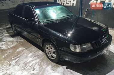 Седан Audi A6 1995 в Жовкве