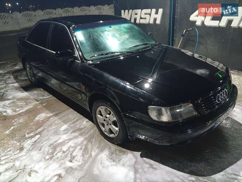 Седан Audi A6 1995 в Жовкве