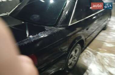 Седан Audi A6 1995 в Жовкве