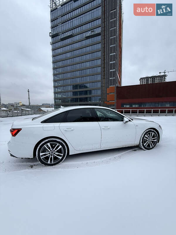 Седан Audi A6 2022 в Дніпрі
