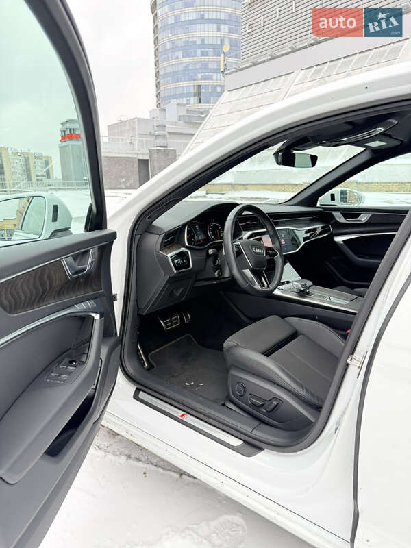 Седан Audi A6 2022 в Дніпрі