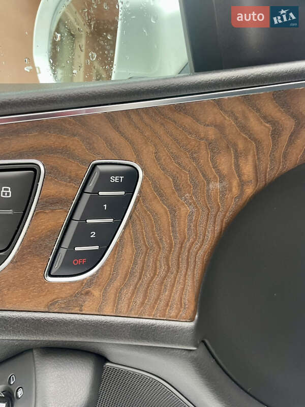 Седан Audi A6 2014 в Ровно