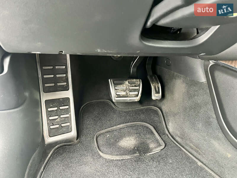 Седан Audi A6 2014 в Ровно