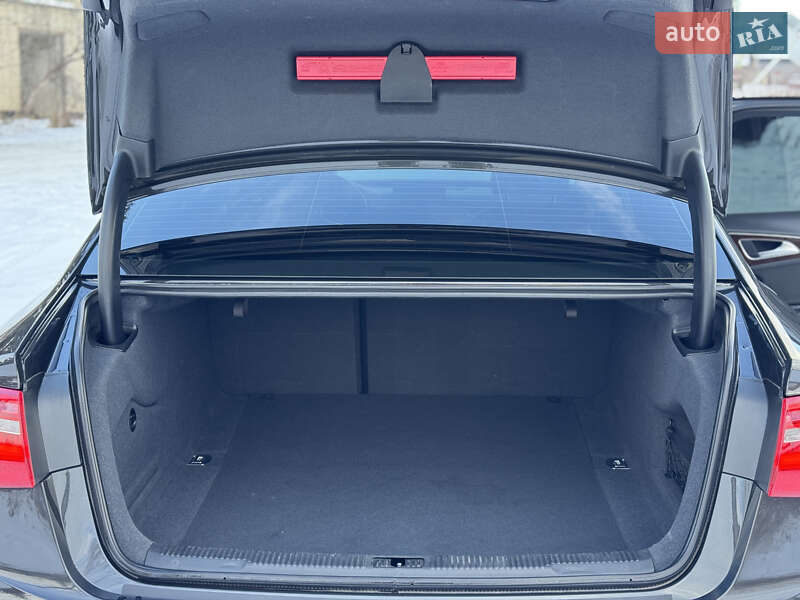 Седан Audi A6 2011 в Надворной