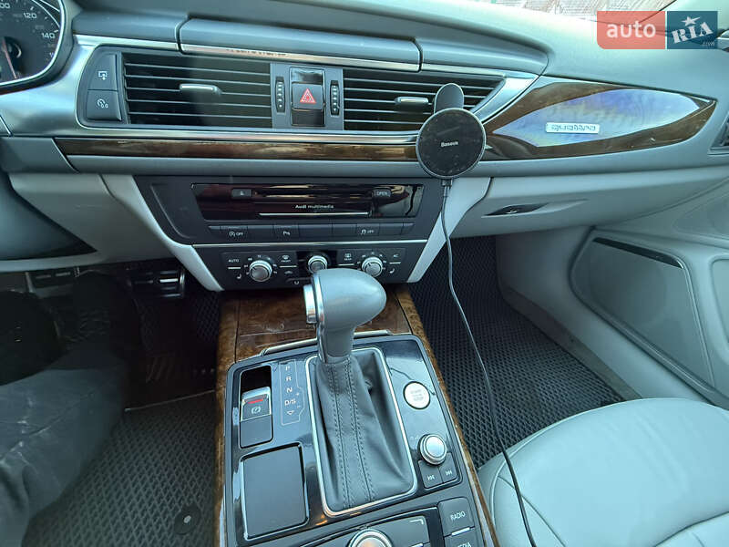 Седан Audi A6 2013 в Киеве