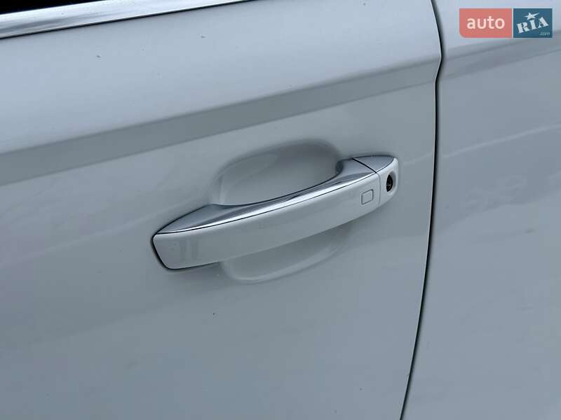 Седан Audi A6 2013 в Харькове