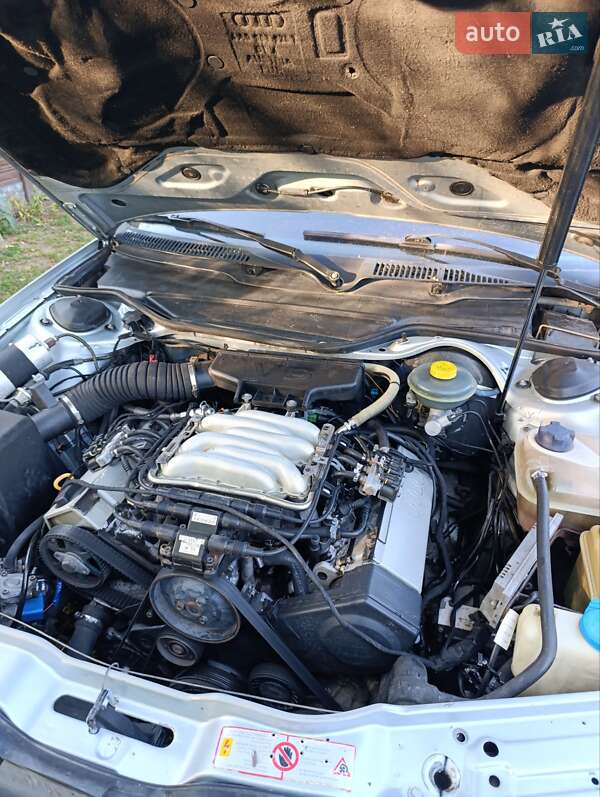 Седан Audi A6 1996 в Богодухове