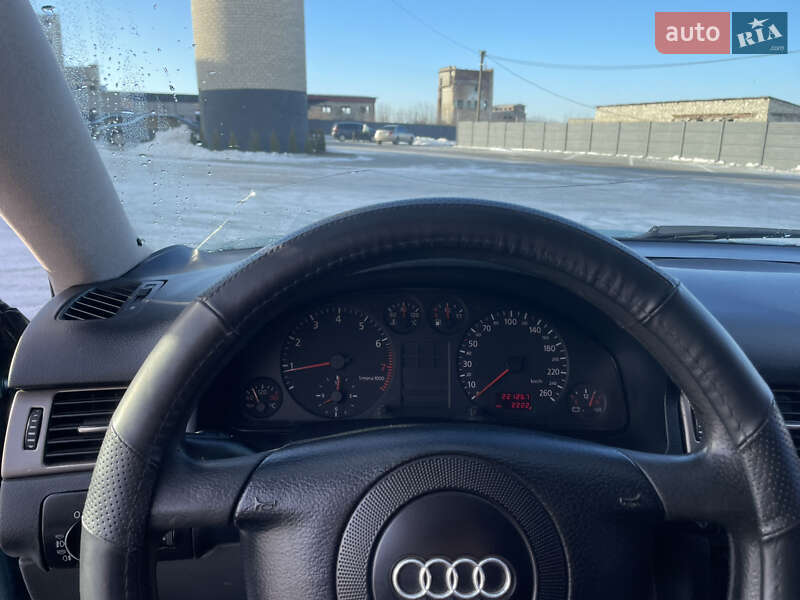 Седан Audi A6 1998 в Радивилове