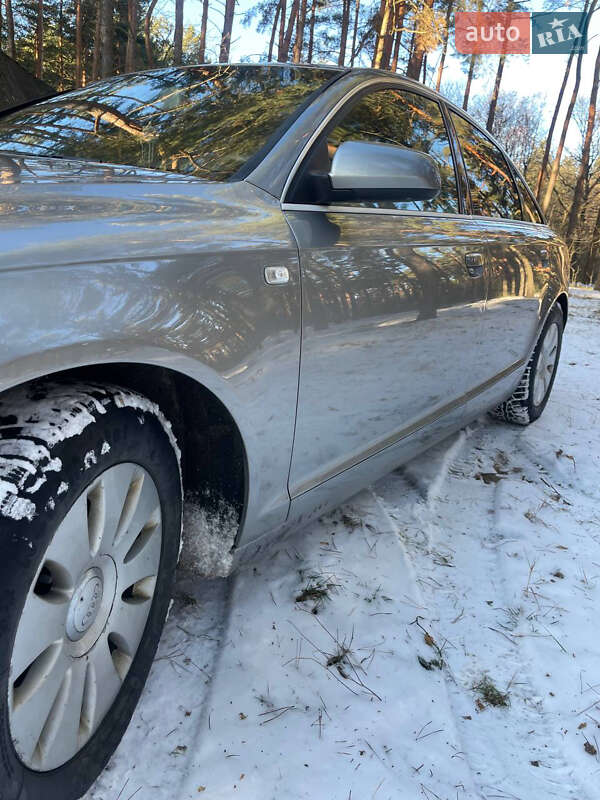 Седан Audi A6 2004 в Жовкве