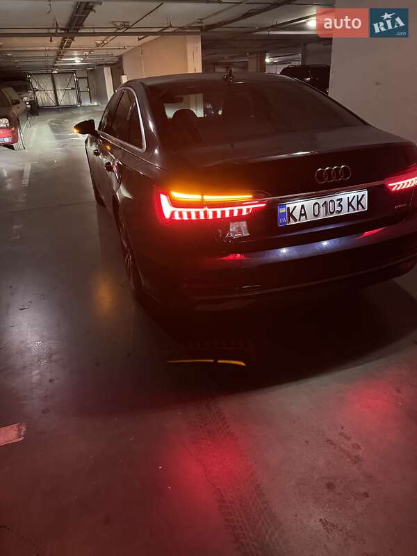 Седан Audi A6 2022 в Киеве