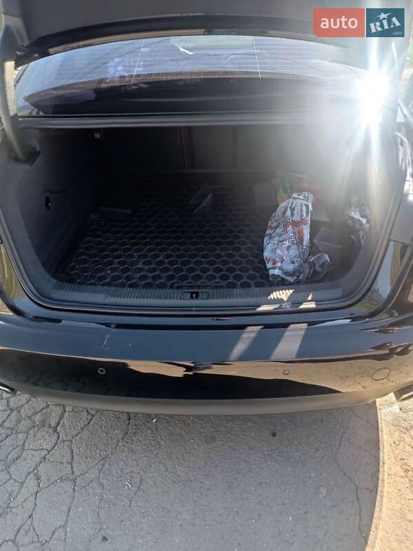 Седан Audi A6 2014 в Лозовій