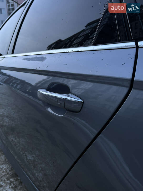 Седан Audi A6 2018 в Новояворовске