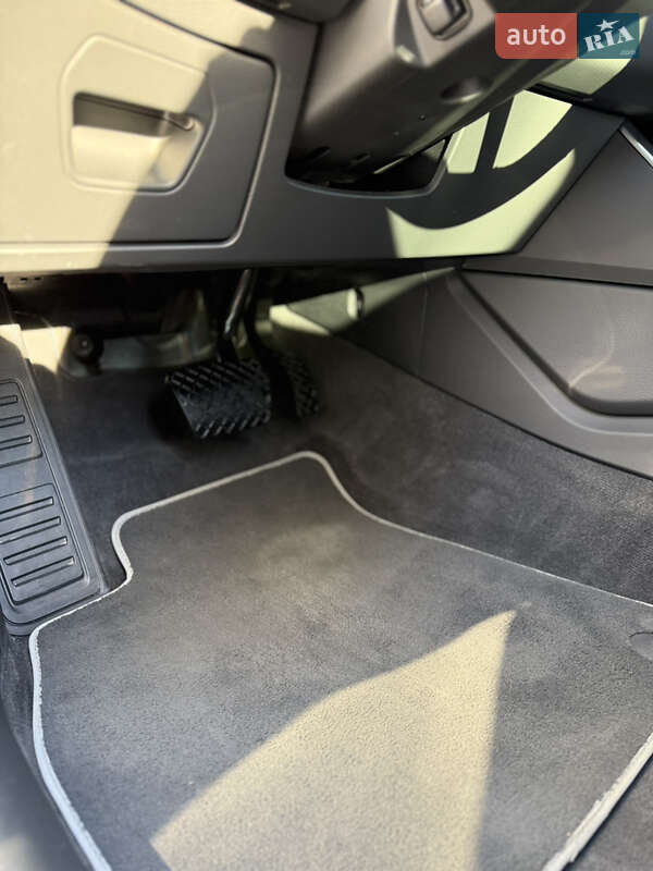 Седан Audi A6 2023 в Києві фото 22 Седан Audi A6 2023 в Києві