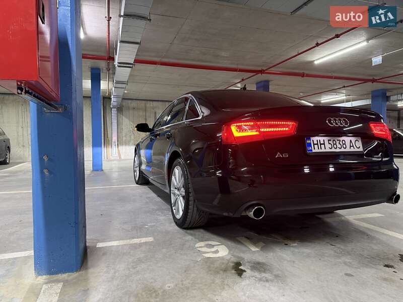 Седан Audi A6 2012 в Измаиле