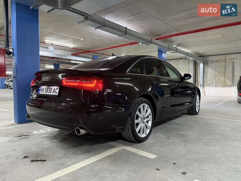 Седан Audi A6 2012 в Измаиле