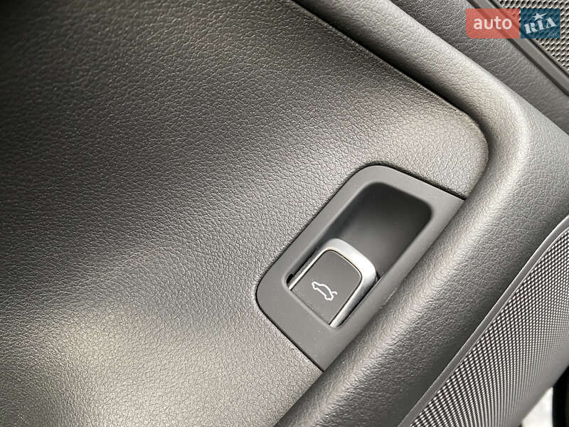 Седан Audi A6 2016 в Киеве