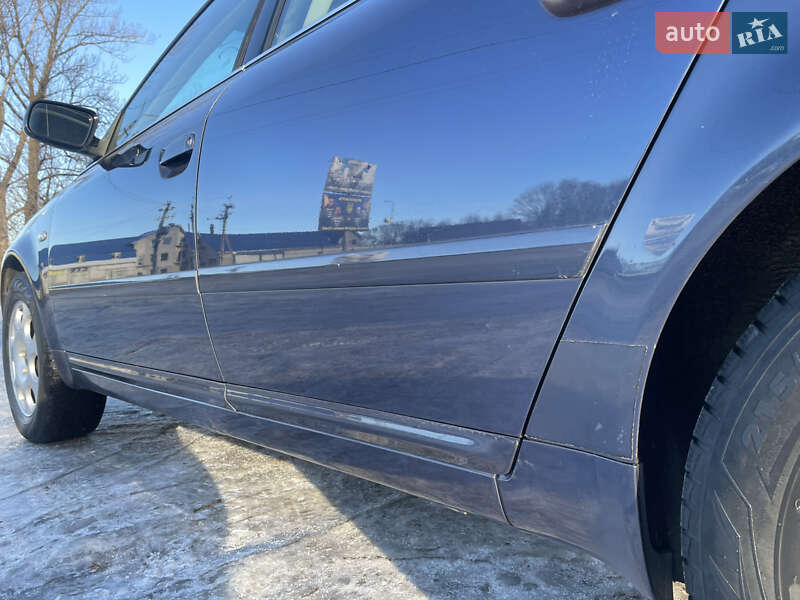 Седан Audi A6 2002 в Надворной
