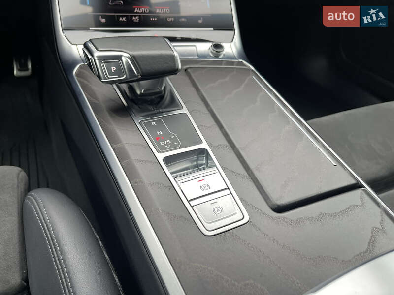Седан Audi A6 2021 в Киеве