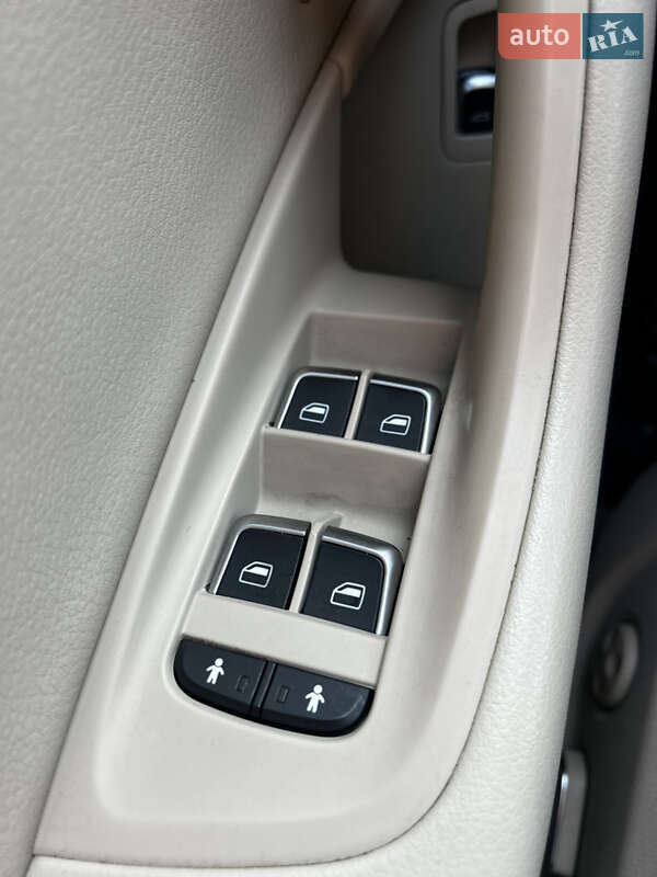 Седан Audi A6 2015 в Черновцах