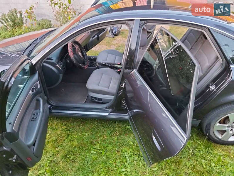 Седан Audi A6 1999 в Ровно