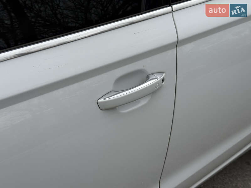 Седан Audi A6 2012 в Днепре